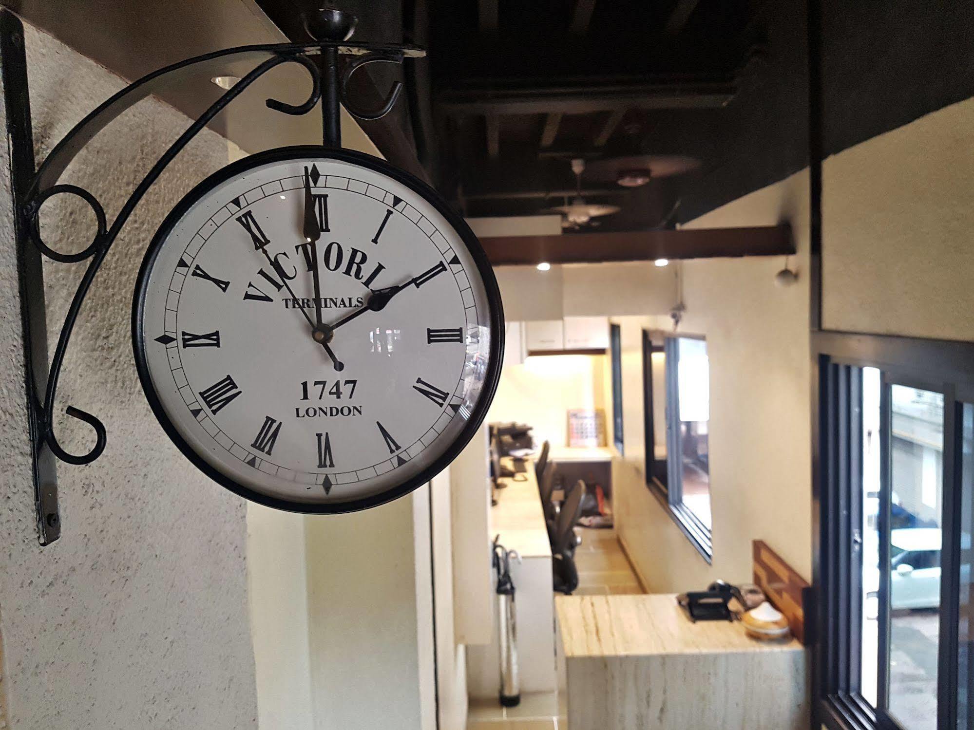 מומביי Hotel Kumkum מראה חיצוני תמונה