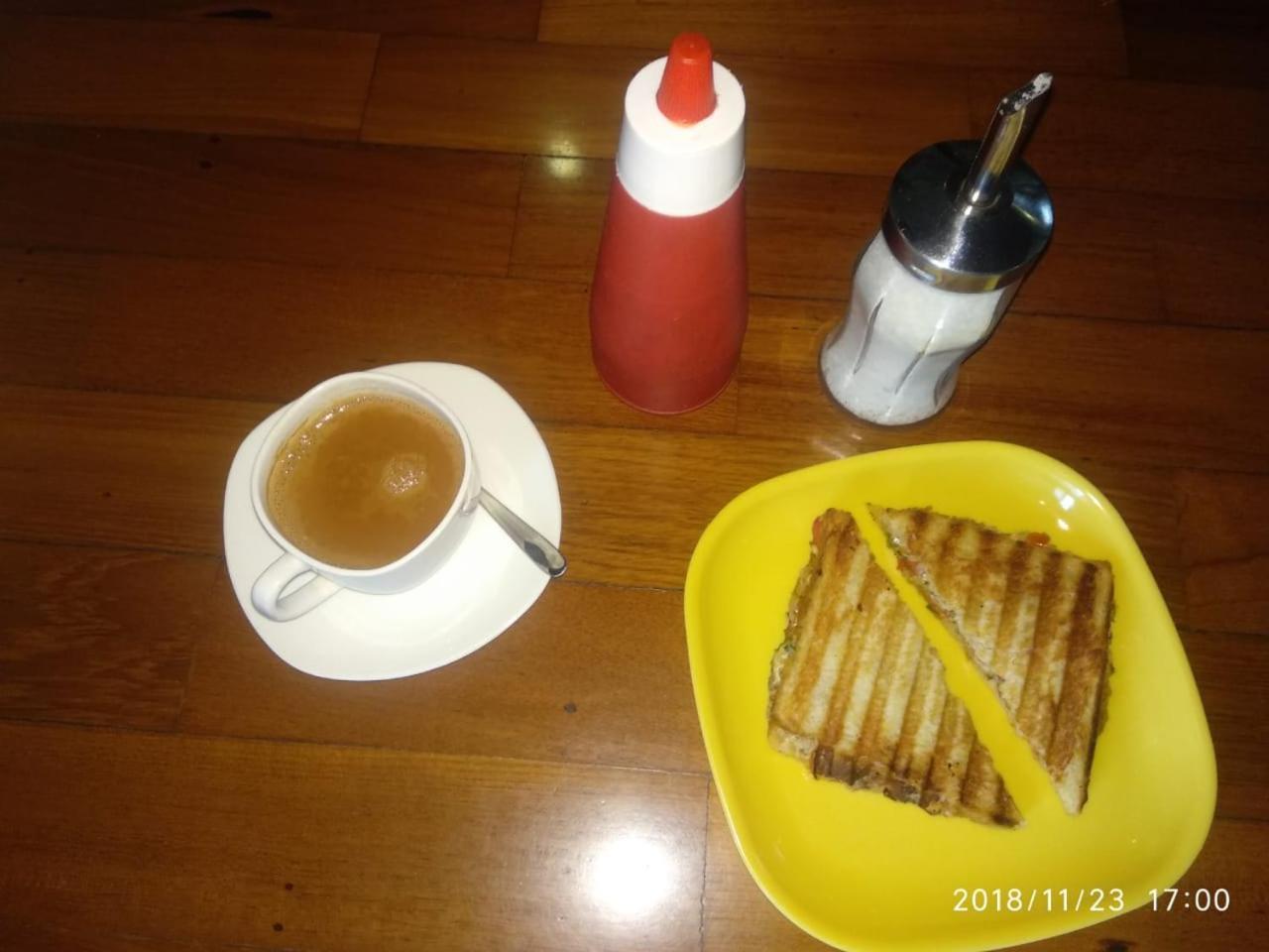 מומביי Hotel Kumkum מראה חיצוני תמונה